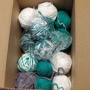 Yarn Bundle in Green and White